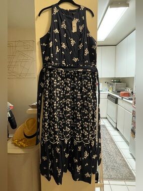Ann Taylor Navy Maxi Dress with White Floral Print